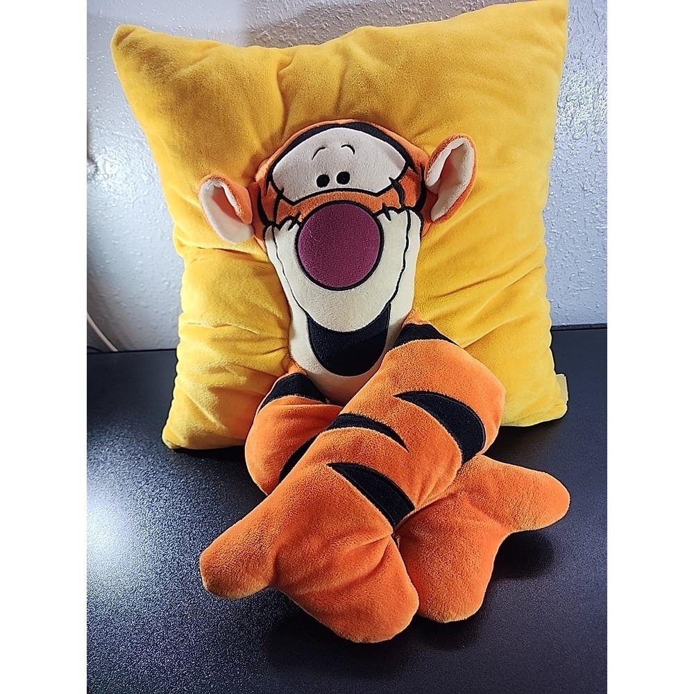 Disney Winnie The Pooh 3D Tigger‎ Pillow W/ Hug Hands Super Soft Plush 16 x 16